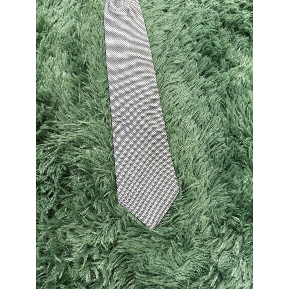 Brooks Brothers Makers All Silk Gray Blue Geometric Pattern Necktie Made in USA